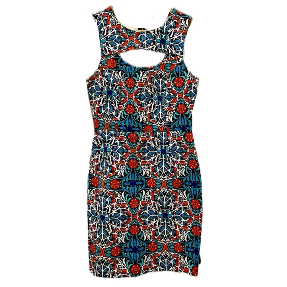 NWT-Sz.M-FOREVER 21-Contemporary-Beautiful Cut Out/Peekaboo Dress